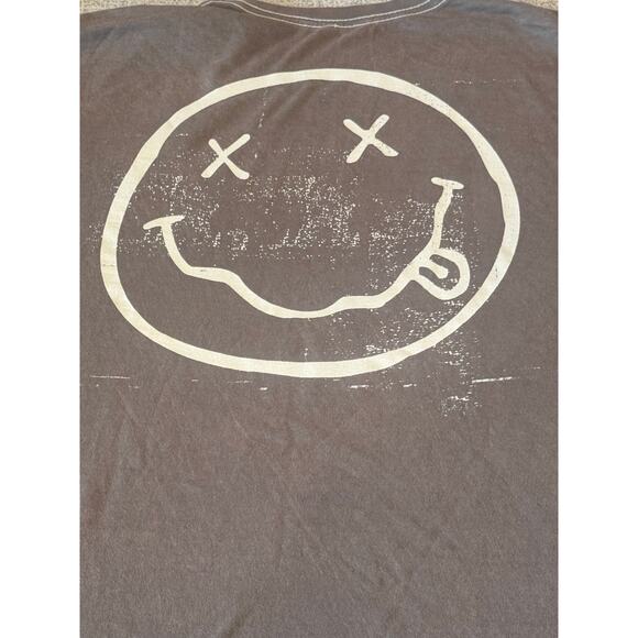 Nirvana Brown Short Sleeve Grunge Band T-Shirt Smiley Face on Back Size XL - Picture 7 of 7